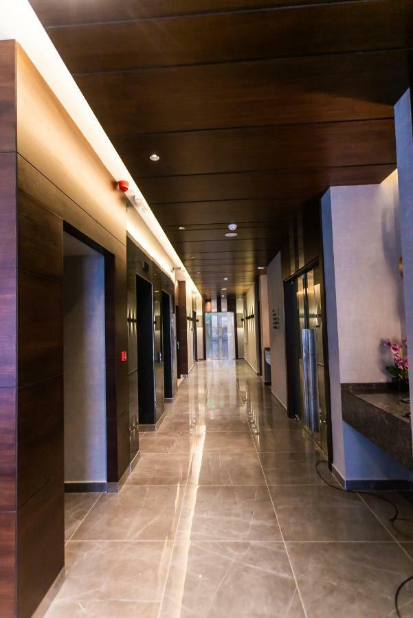 The Compass Hotel Amman Exterior photo